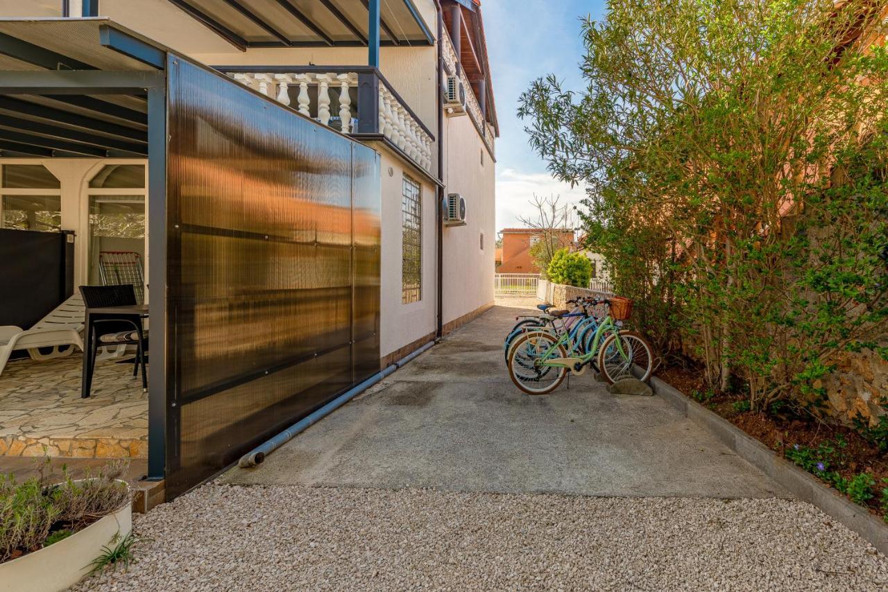 Apartments Villa Agape Vir Exterior foto
